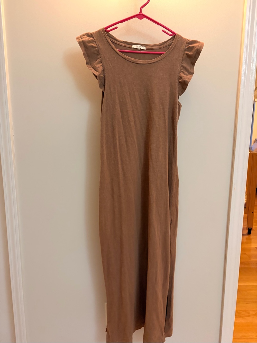 Casual Brown Midi Dress with Flutter Sleeves